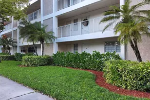 3151 S Palm Aire Dr Unit, Pompano Beach, FL 33069 - Photo 3