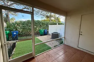 9914 NW 56th Pl, Coral Springs, FL 33076 - Photo 5