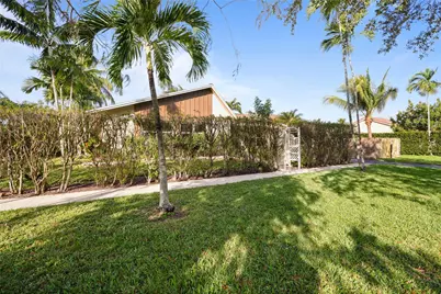 417 SE 4th Street, Dania Beach, FL 33004 - Photo 5