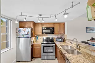 1035 Lake Shore Dr, Lake Park, FL 33403 - Photo 9