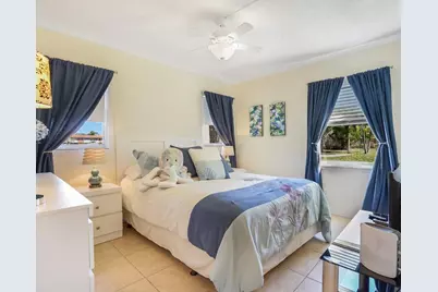 9281 Sunrise Lakes Boulevard #101, Sunrise, FL 33322 - Photo 5