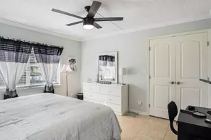 9281 Sunrise Lakes Blvd, Sunrise, FL 33322 - Photo 25