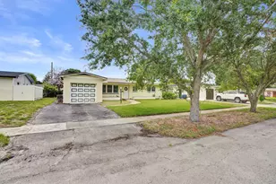 731 SW 71st Terrace, Pembroke Pines, FL 33023 - Photo 3