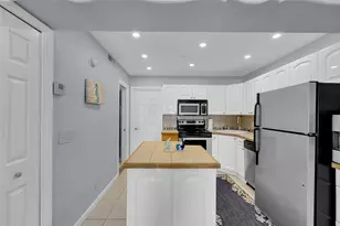 4627 Bougainvilla Dr, Fort Lauderdale, FL 33308 - Photo 13