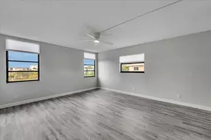 2112 S Cypress Bend Dr, Pompano Beach, FL 33069 - Photo 23