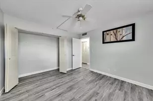 2112 S Cypress Bend Dr, Pompano Beach, FL 33069 - Photo 31