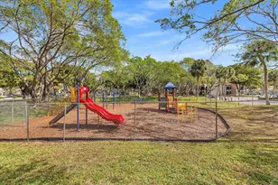 2112 S Cypress Bend Dr, Pompano Beach, FL 33069 - Photo 47