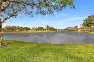 2112 S Cypress Bend Dr, Pompano Beach, FL 33069 - Photo 43