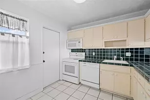 4650 Washington St, Hollywood, FL 33021 - Photo 9