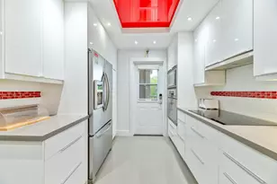 2950 N Palm Aire Dr, Pompano Beach, FL 33069 - Photo 5