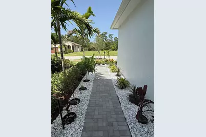 187 SE Via Sangro, Port Saint Lucie, FL 34952 - Photo 3