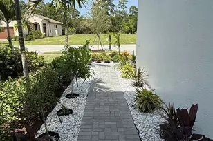 187 SE Via Sangro, Port Saint Lucie, FL 34952 - Photo 3