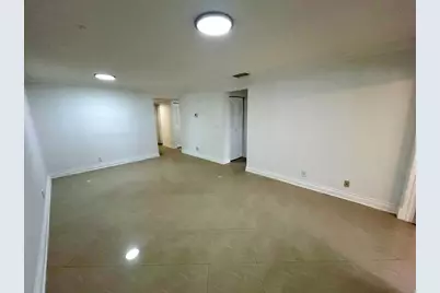 7931 Southgate Boulevard #E8, Pompano Beach, FL 33068 - Photo 11