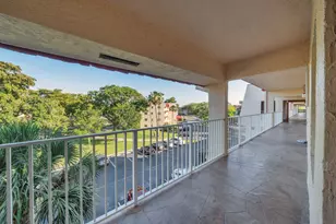 1035 Country Club Dr, Margate, FL 33063 - Photo 35