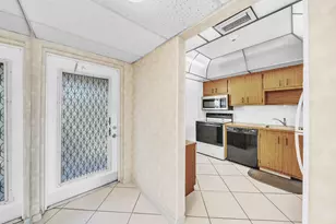 1035 Country Club Dr, Margate, FL 33063 - Photo 31