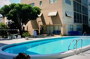 200 NE 14th Ave Unit, Hallandale Beach, FL 33009 - Photo 5