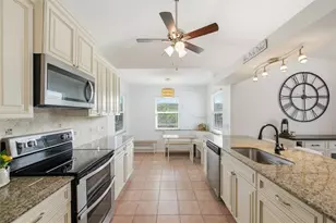 2360 SE Bordeaux Ct, Port Saint Lucie, FL 34952 - Photo 11