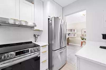 3000 NE 16th Avenue #312, Oakland Park, FL 33334 - Photo 5