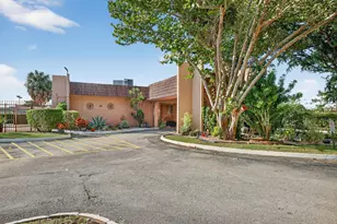 16 Toledo Ct, Davie, FL 33324 - Photo 53