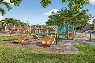 16 Toledo Ct, Davie, FL 33324 - Photo 51