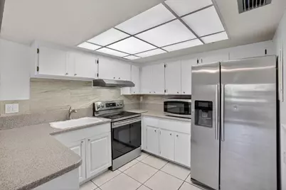 16 Toledo Court #3-38, Davie, FL 33324 - Photo 21