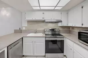 16 Toledo Ct, Davie, FL 33324 - Photo 25