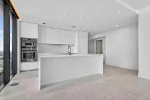 700 NE 24th St, Miami, FL 33137 - Photo 11