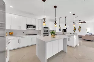 13702 NW 10th Ct, Pembroke Pines, FL 33028 - Photo 23