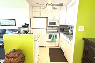 4115 Cambridge E, Deerfield Beach, FL 33442 - Photo 9