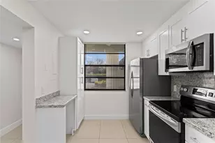 1719 Whitehall Dr, Davie, FL 33324 - Photo 9