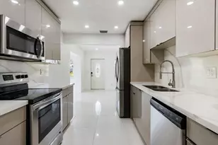 140 NW 46th St, Oakland Park, FL 33309 - Photo 7