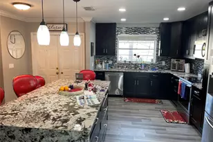 9020 Pine Springs Dr, Boca Raton, FL 33428 - Photo 15