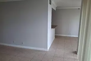 105 Lake Emerald Dr, Oakland Park, FL 33309 - Photo 9