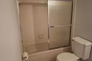 105 Lake Emerald Dr, Oakland Park, FL 33309 - Photo 21