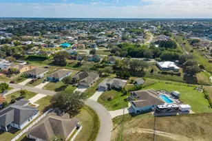 590 SW Lacroix Ave, Port Saint Lucie, FL 34953 - Photo 33