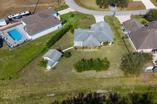 590 SW Lacroix Ave, Port Saint Lucie, FL 34953 - Photo 31