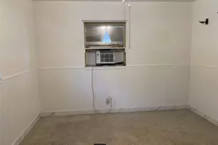 671 NW 38th St, Deerfield Beach, FL 33064 - Photo 17