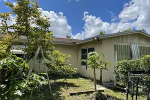 671 NW 38th St, Deerfield Beach, FL 33064 - Photo 33