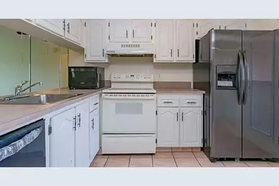 1203 Bahama Bend #A2, Pompano Beach, FL 33066 - Photo 3