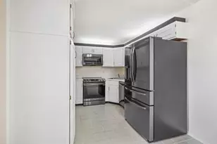 13770 Oneida Dr, Delray Beach, FL 33446 - Photo 3