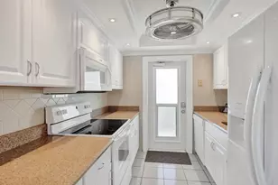 505 N Riverside Dr, Pompano Beach, FL 33062 - Photo 9