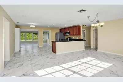 249 NW 4th Diagonal, Boca Raton, FL 33432 - Photo 3