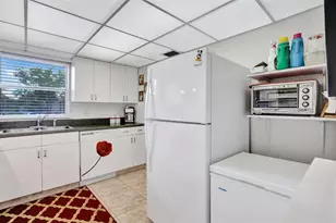 10467 Sunrise Lakes Blvd, Sunrise, FL 33322 - Photo 13