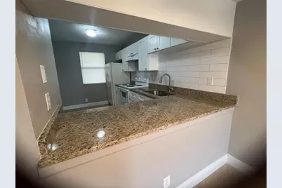 179 SE 3rd Street #203, Deerfield Beach, FL 33441 - Photo 5