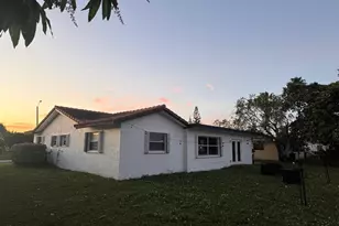 7610 NW 66th Terrace, Tamarac, FL 33321 - Photo 9