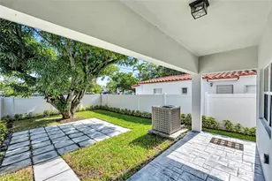 808 NE 15th Ave, Fort Lauderdale, FL 33304 - Photo 13