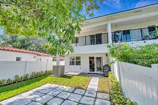 808 NE 15th Ave, Fort Lauderdale, FL 33304 - Photo 9