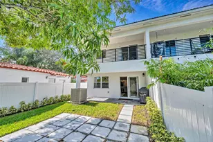 808 NE 15th Ave, Fort Lauderdale, FL 33304 - Photo 9