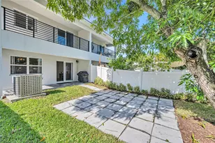 808 NE 15th Ave, Fort Lauderdale, FL 33304 - Photo 11