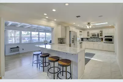 1920 Waters Edge, Pompano Beach, FL 33062 - Photo 9